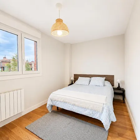 Nuevo Bajo Con Terraza Cerca De Playa Y Metro Con Parking Privado Apartman