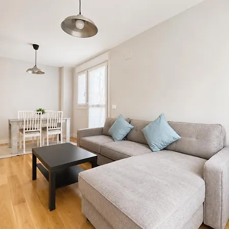 Apartman Nuevo Bajo Con Terraza Cerca De Playa Y Metro Con Parking Privado *