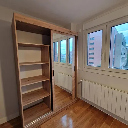 Nuevo Bajo Con Terraza Cerca De Playa Y Metro Con Parking Privado Apartman