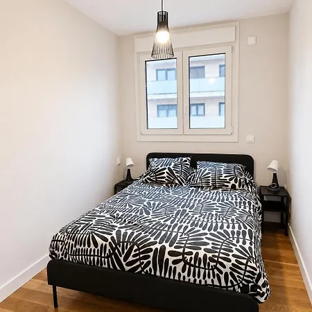 Apartman Nuevo Bajo Con Terraza Cerca De Playa Y Metro Con Parking Privado *