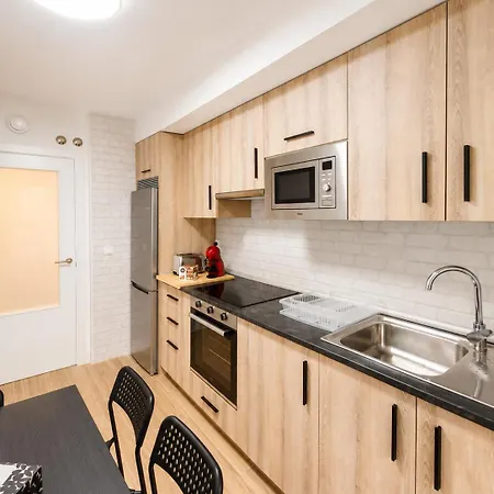 Nuevo Bajo Con Terraza Cerca De Playa Y Metro Con Parking Privado Apartman *