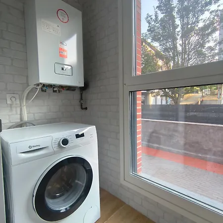 Nuevo Bajo Con Terraza Cerca De Playa Y Metro Con Parking Privado Apartman *